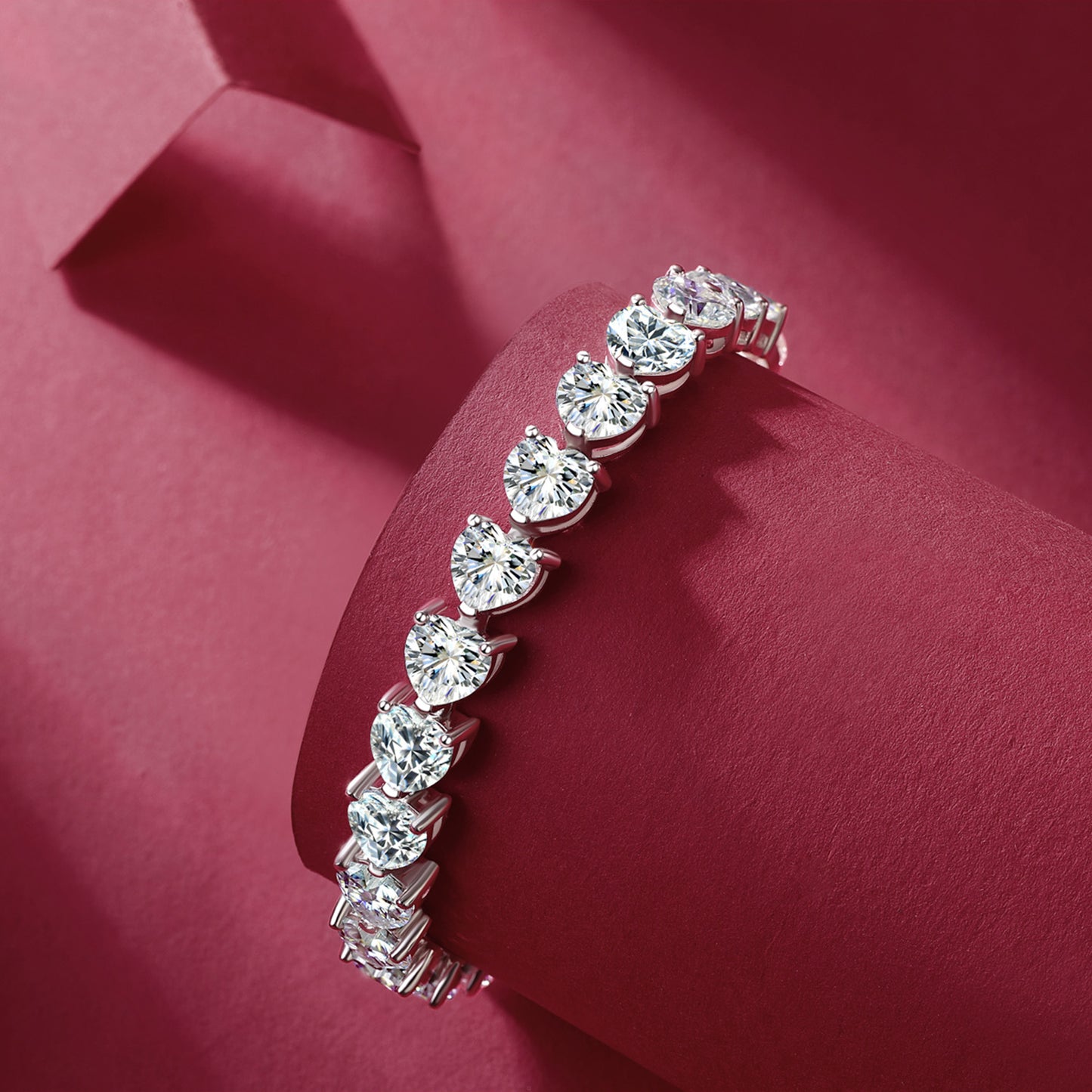 Pulsera de corazón de plata de ley 925 con moissanita de 24 quilates