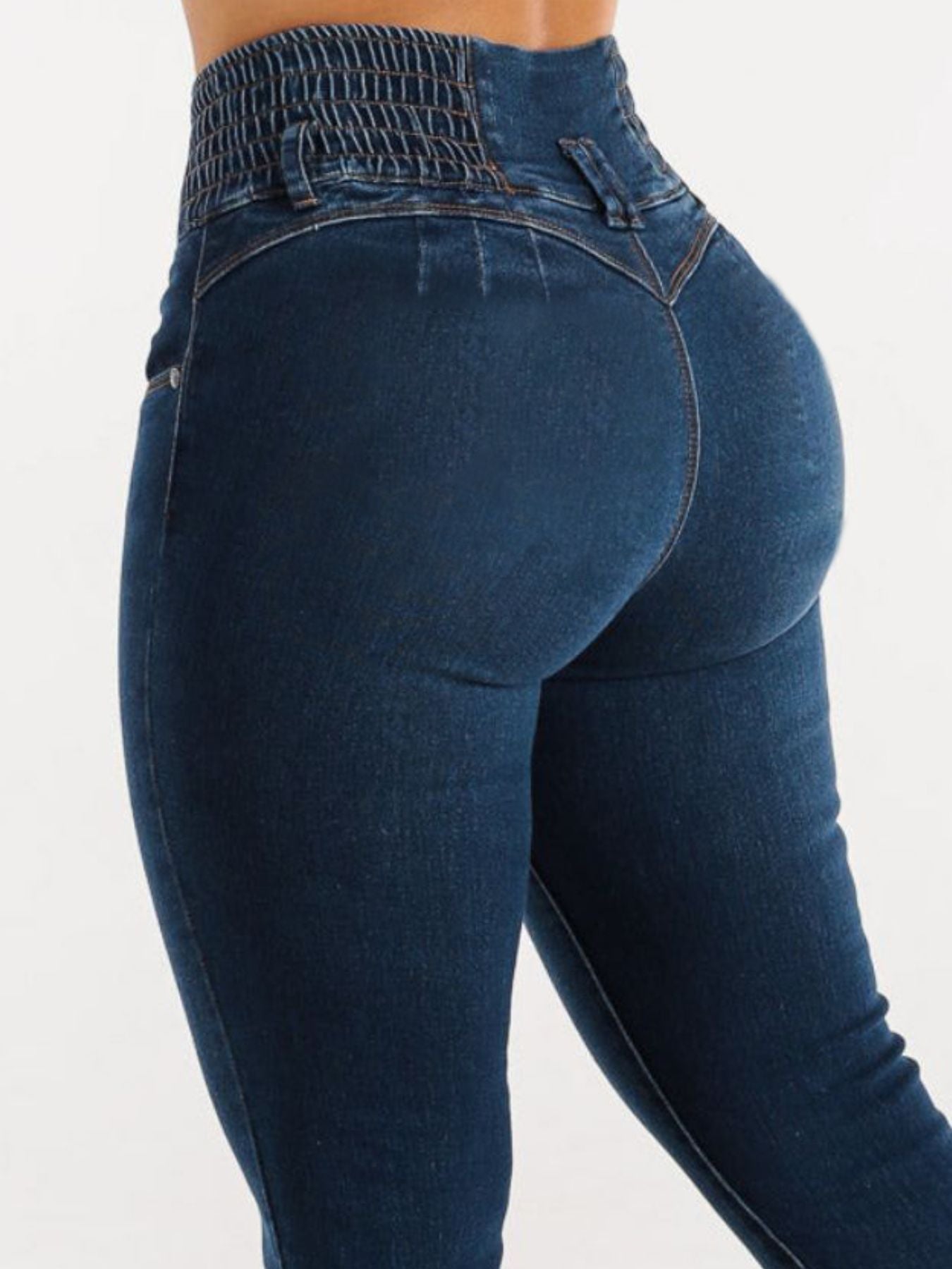 a265ca40-3ac9-4afe-8bdf-85a062fba3b8-Max